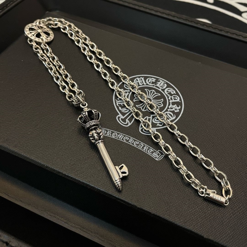Ch*0me He**ts necklaces